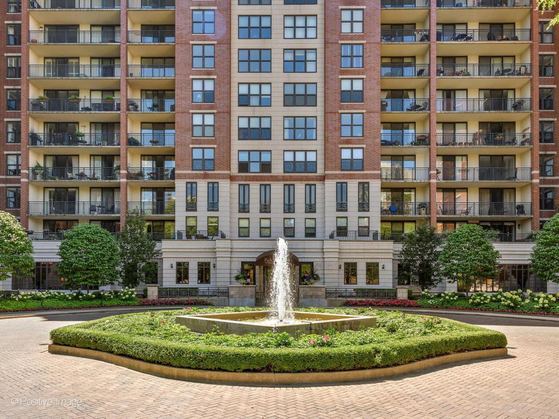 55 W Delaware Pl. #P-148, Chicago, IL 60610