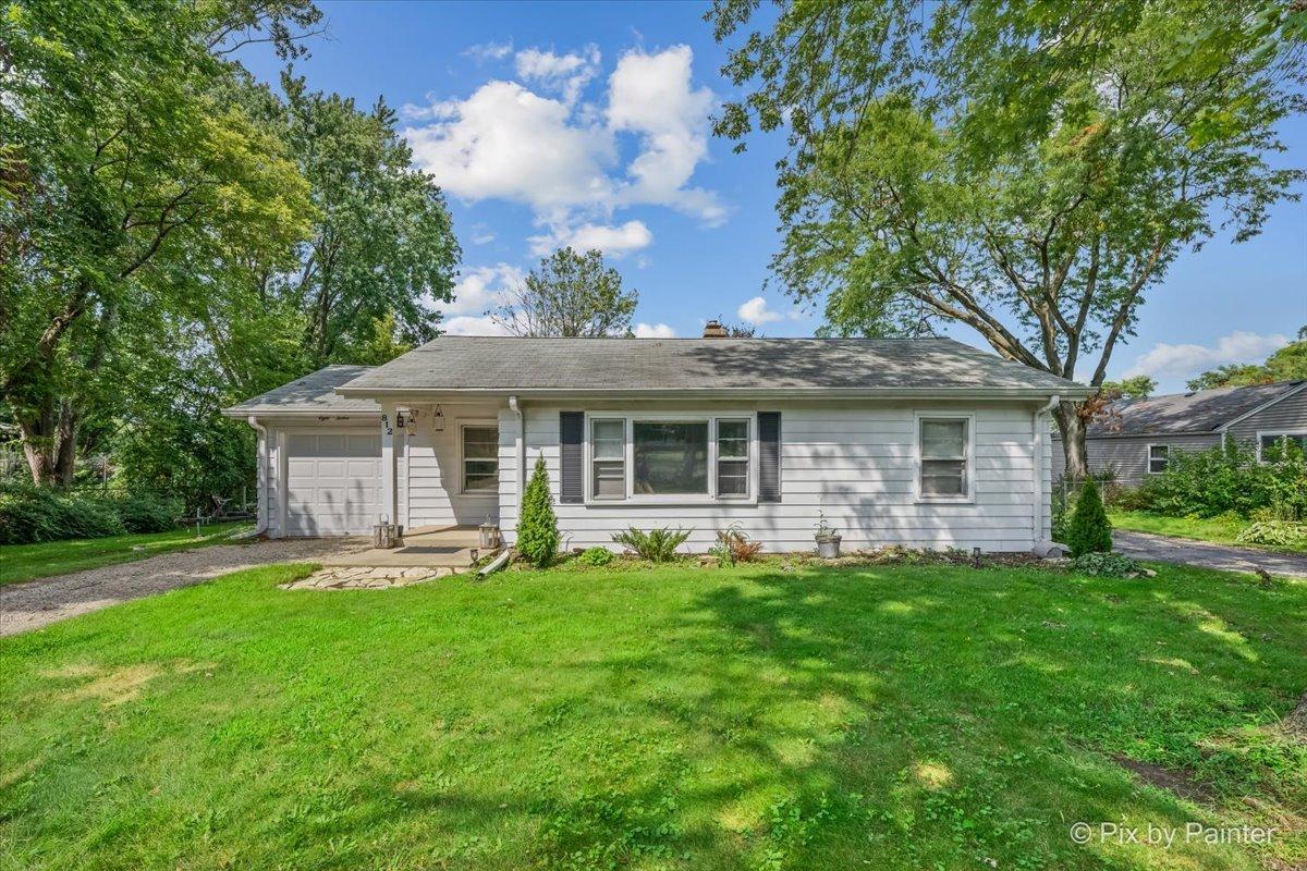 812 Hitchcock Ave., Lisle, IL 60532