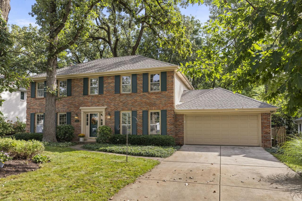 1245 Yorkshire Woods Ct., Wheaton, IL 60187