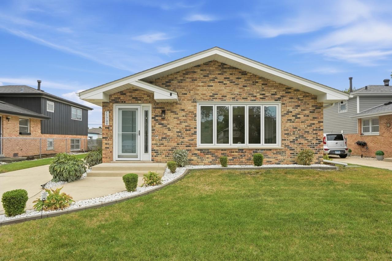 11748 S Laporte Ave., Alsip, IL 60803