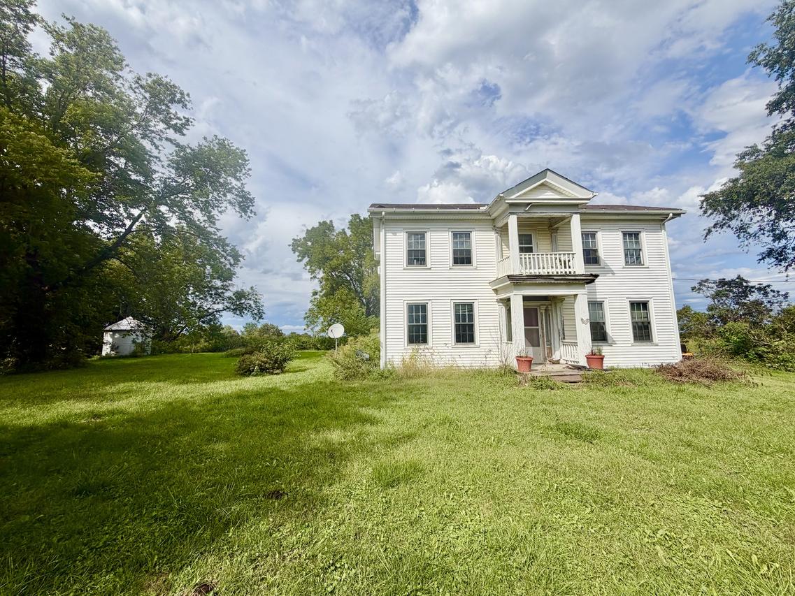 836 140th Ave., Joy, IL 61260