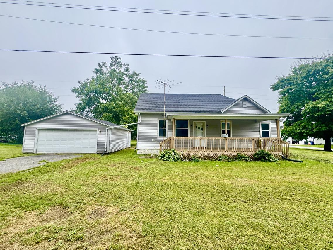 410 SW 2nd St., Aledo, IL 61231