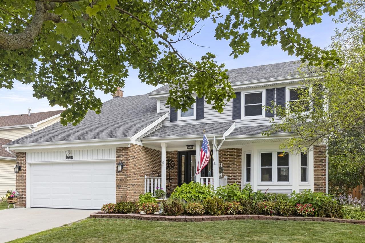 1608 Lois Ann Ln., Naperville, IL 60563