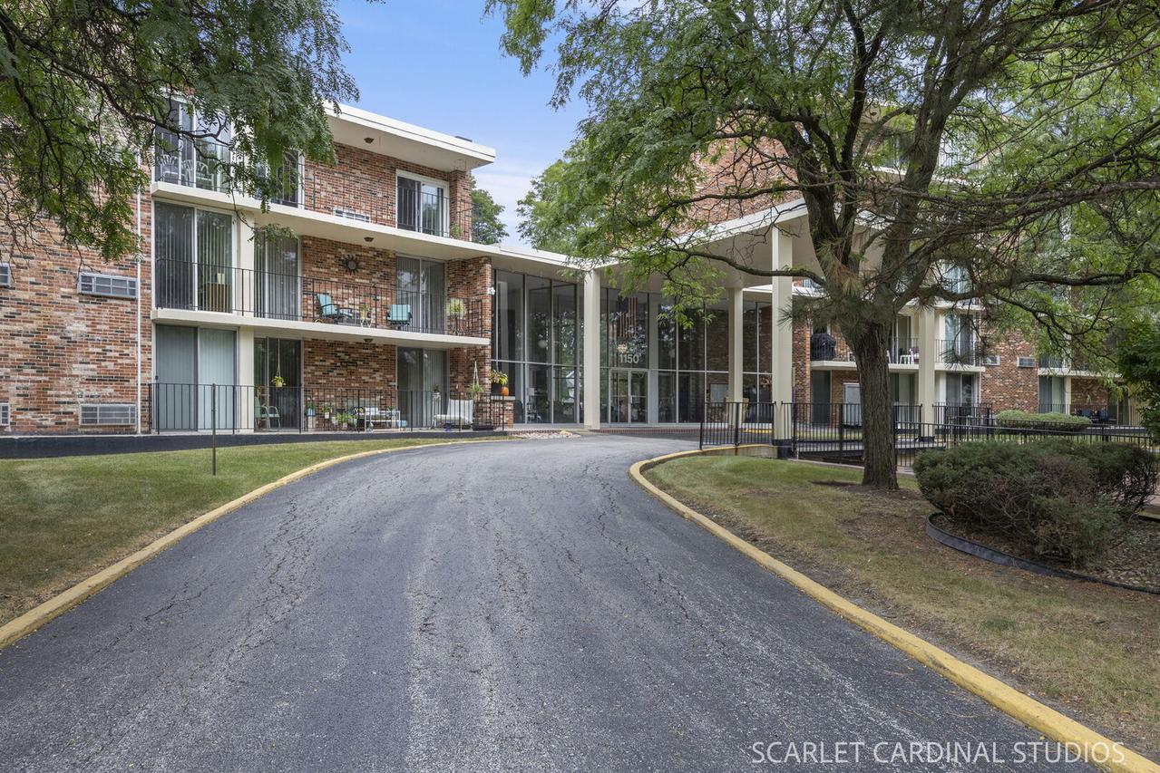 1150 E Jackson St. #2S, Lombard, IL 60148
