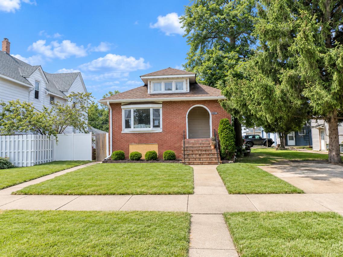 1110 N 16th Ave., Melrose Park, IL 60160