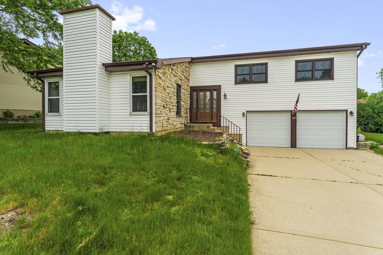 119 Garland Ct., Glendale Heights, IL 60139