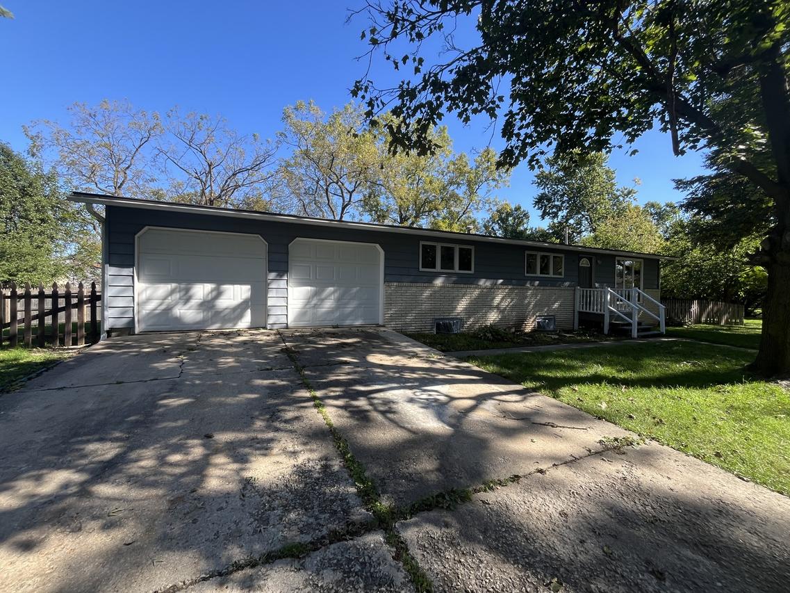 150 Wilson Pl., Oswego, IL 60543