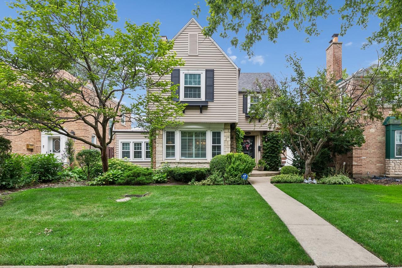 7822 W Thorndale Ave., Chicago, IL 60631