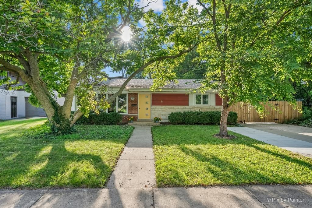 714 Western Ave., Glen Ellyn, IL 60137