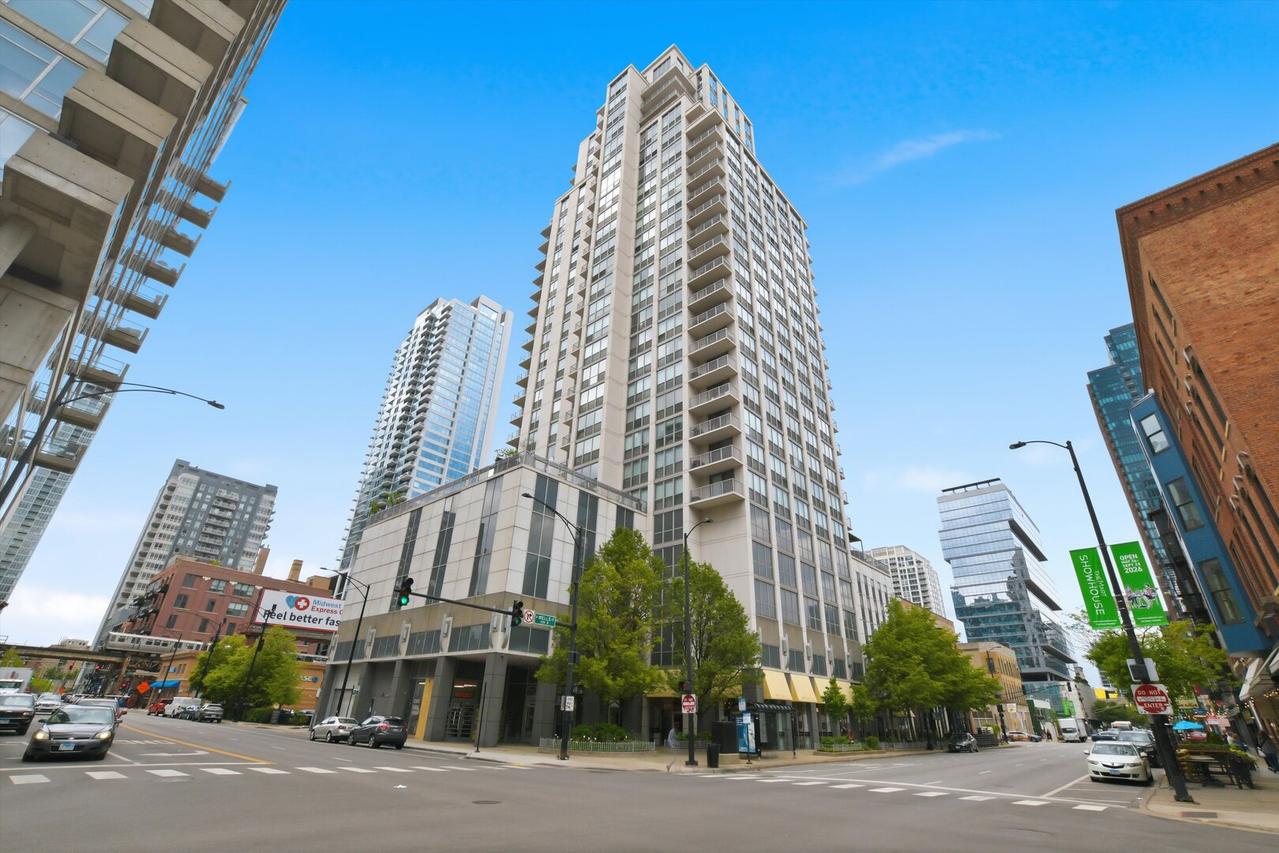 200 W Grand Ave. #2700, Chicago, IL 60654