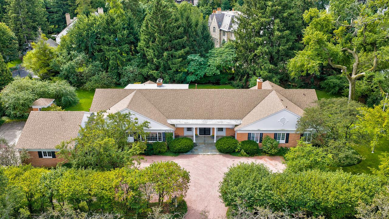 64 Locust Rd., Winnetka, IL 60093