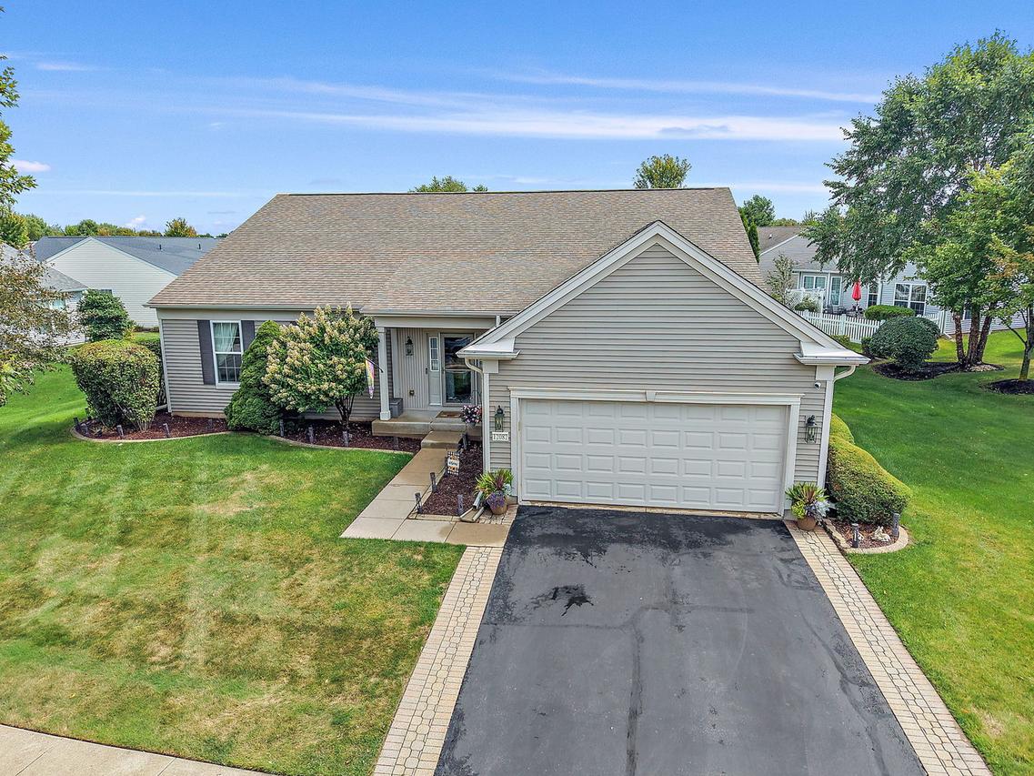 12082 Hideaway Dr., Huntley, IL 60142