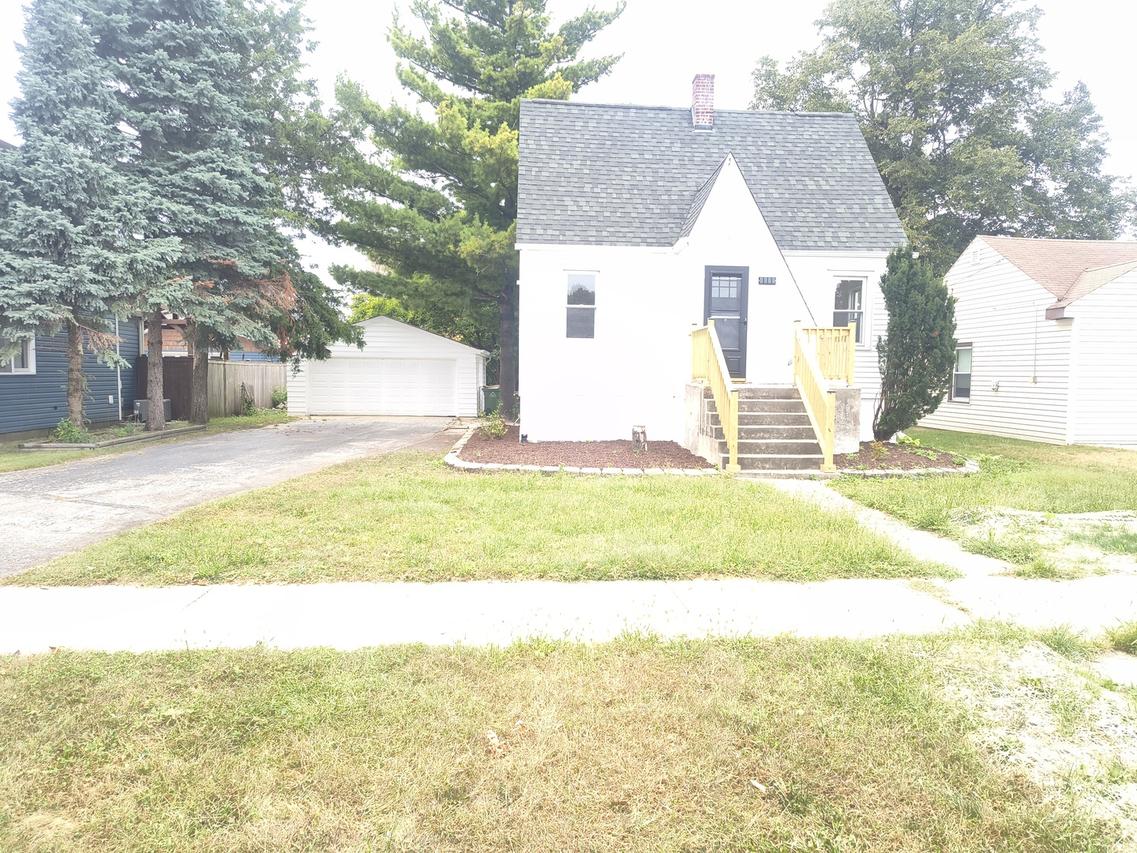 9822 Meade Ave., Oak Lawn, IL 60453