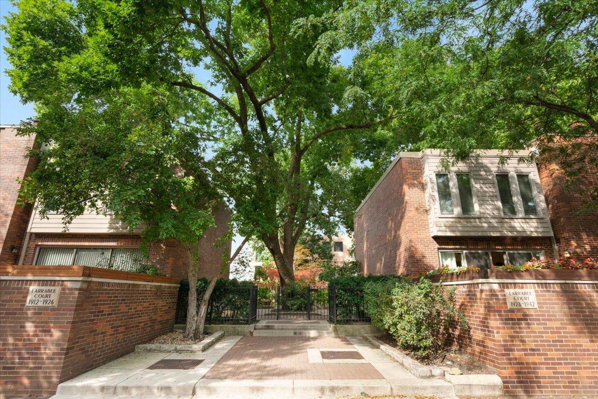 1928 N Larrabee St., Chicago, IL 60614