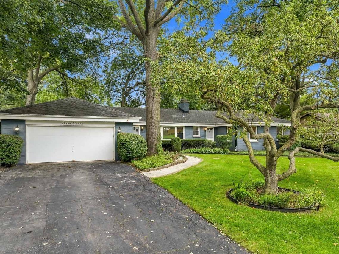 311 N Mac Arthur Blvd., Mount Prospect, IL 60056
