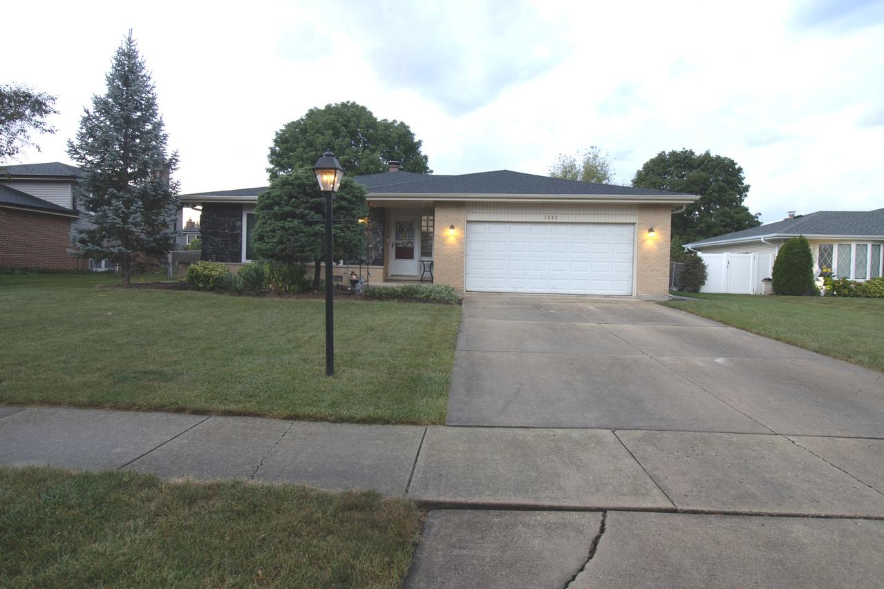 7202 Exner Rd., Darien, IL 60561