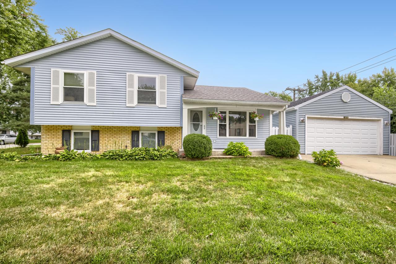 1619 Friedrich St., Glendale Heights, IL 60139
