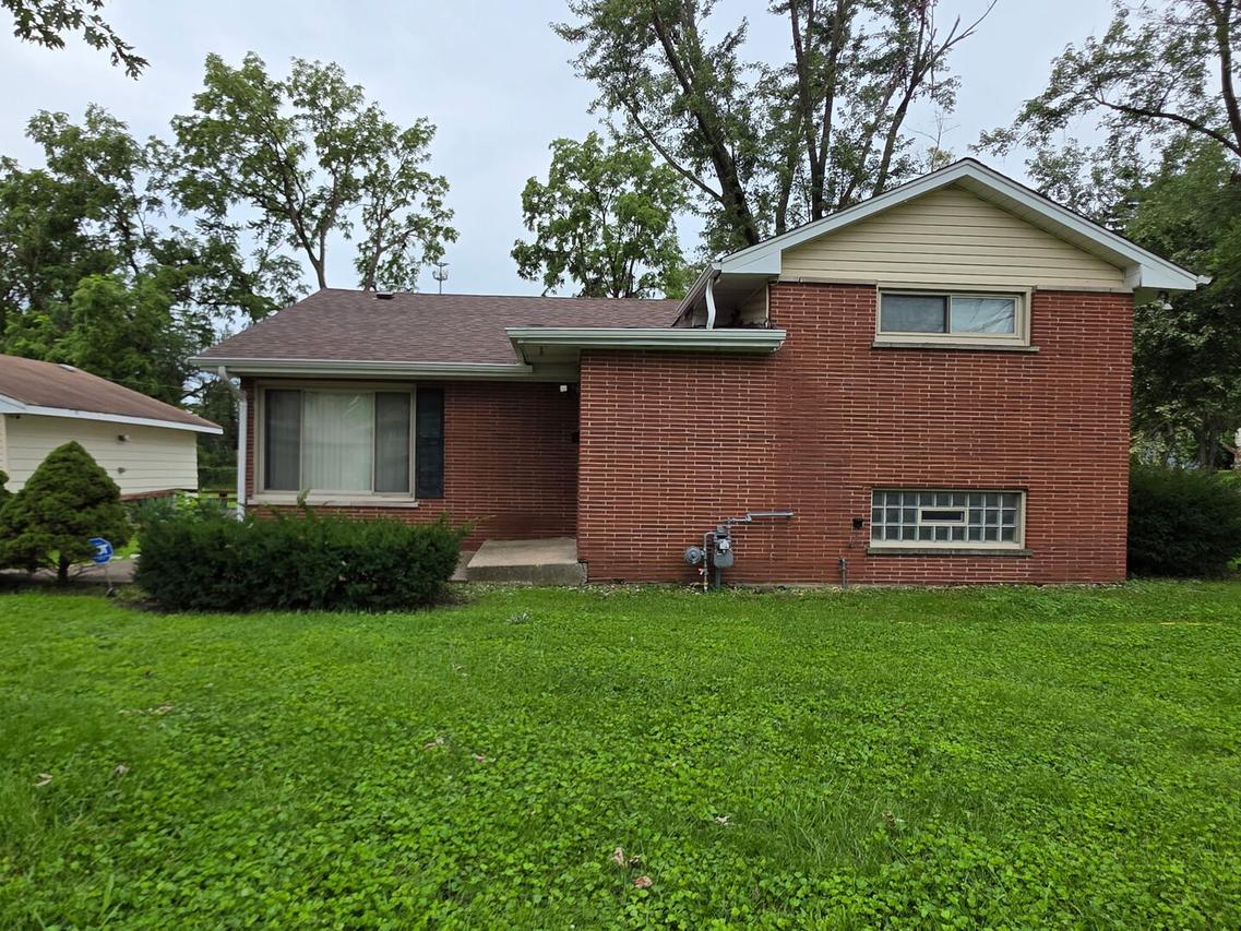 17403 Holmes Ave., Hazel Crest, IL 60429