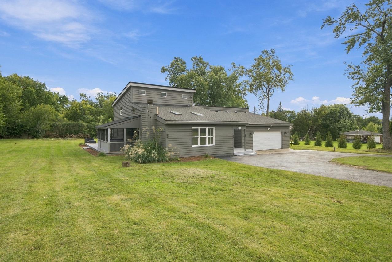 911 Kohley Rd., Lisle, IL 60532