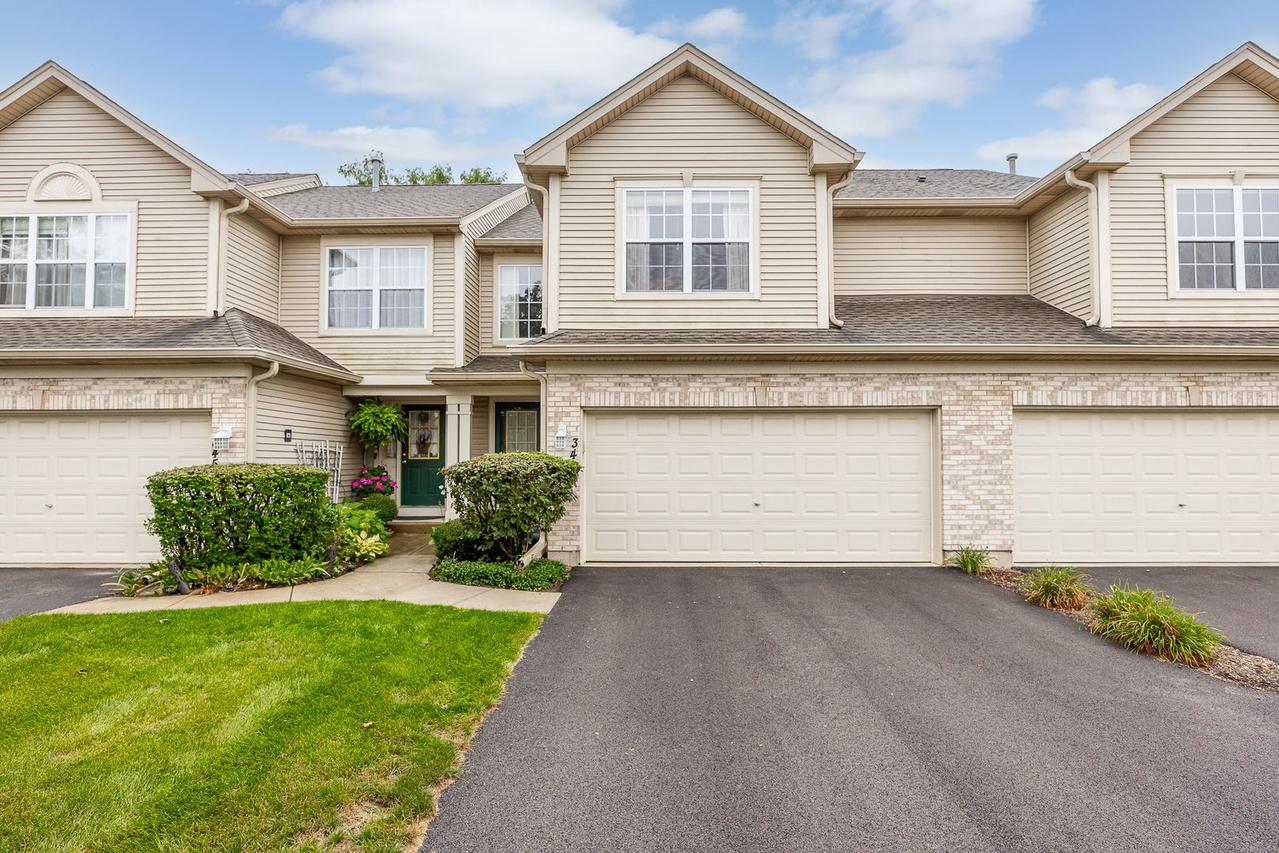 347 Gladstone Ln., Elgin, IL 60120