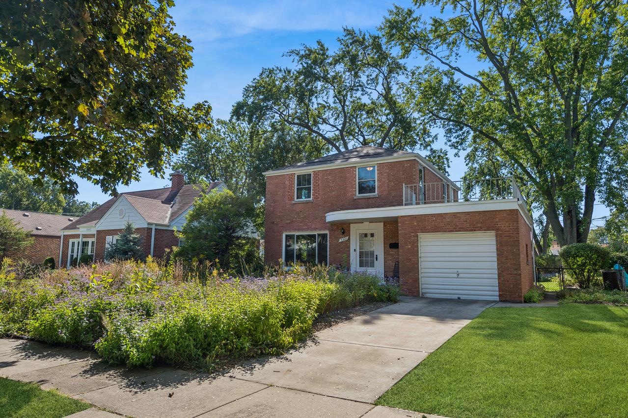 5321 Carol St., Skokie, IL 60077