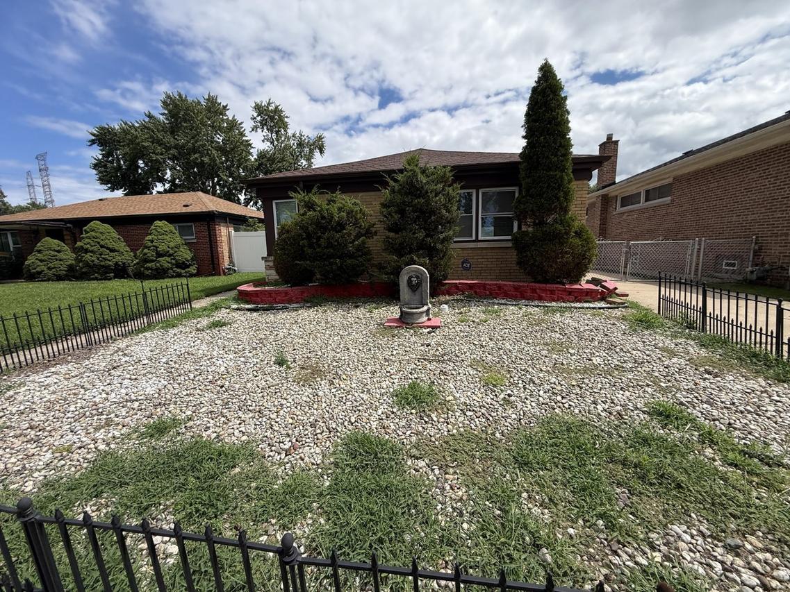 14405 S Calhoun Ave., Burnham, IL 60633