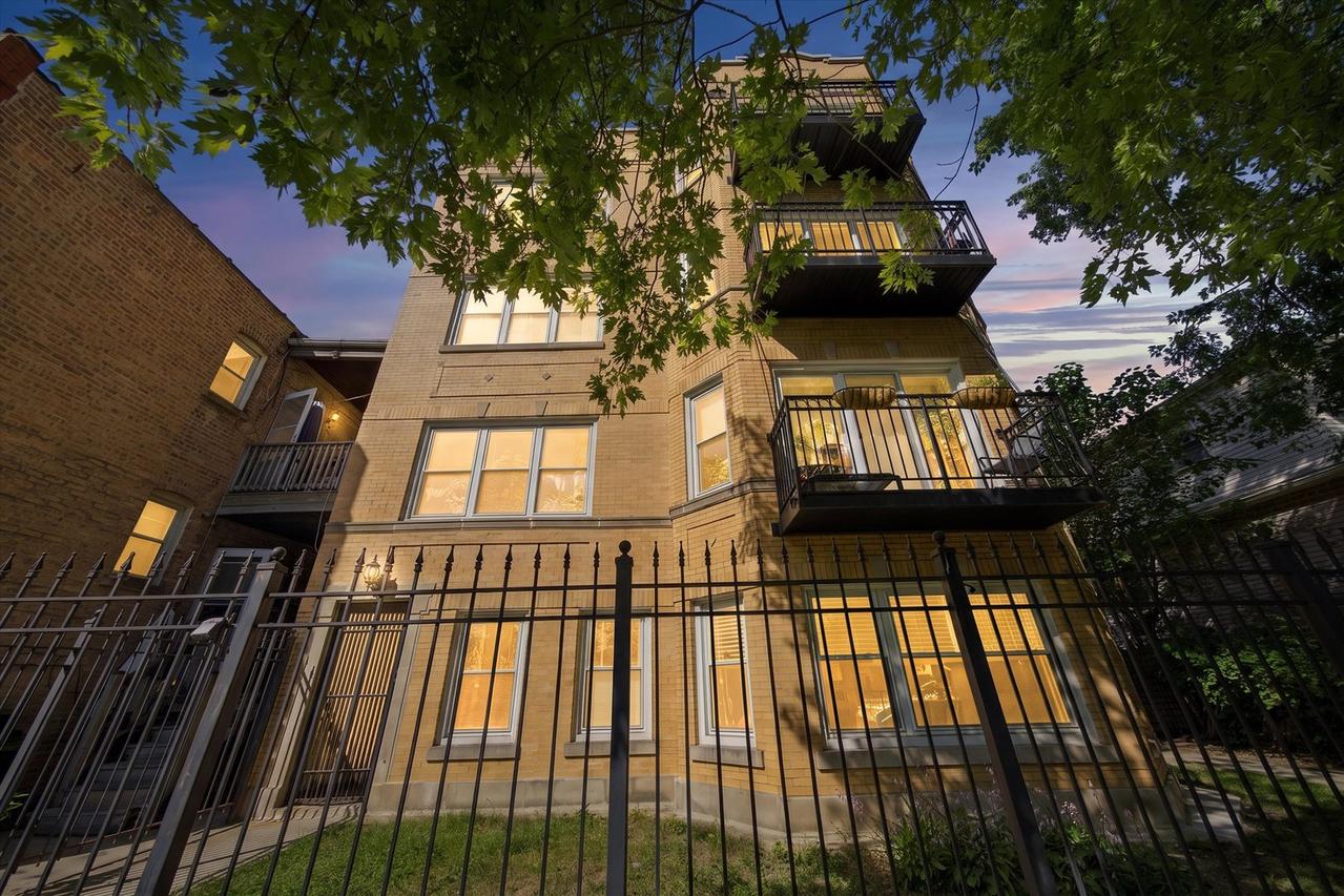 4304 N Saint Louis Ave. #1B, Chicago, IL 60618