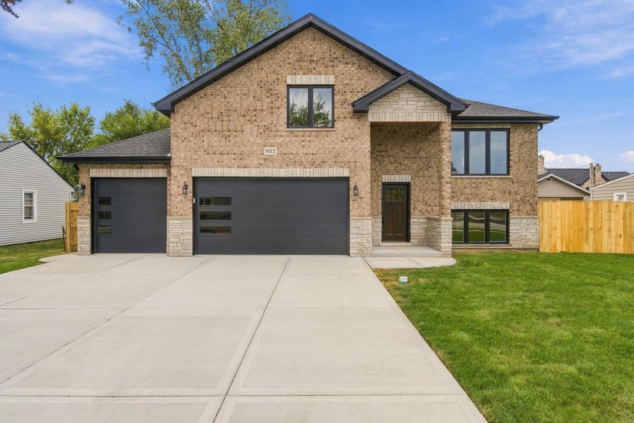 8612 Mcvicker Ave., Burbank, IL 60459