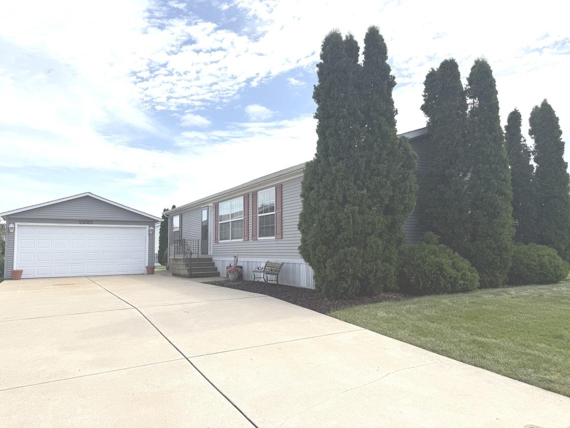 23001 S Cog Hill Ln., Frankfort, IL 60423
