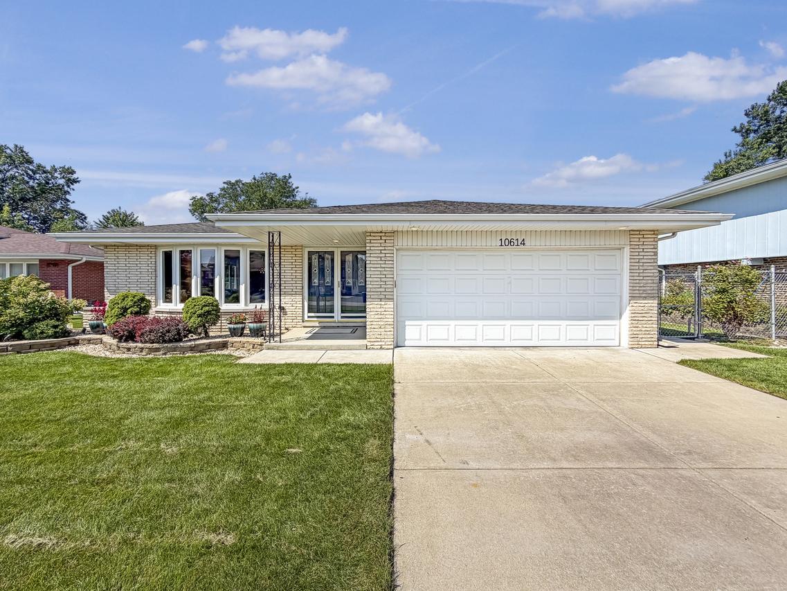 10614 S 84th Ave., Palos Hills, IL 60465