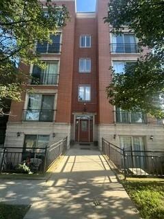 2741 W Congress Pkwy. #3E, Chicago, IL 60612