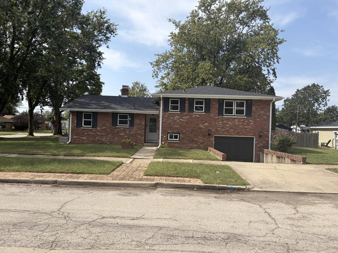 495 S Prairie Ave., Bradley, IL 60915