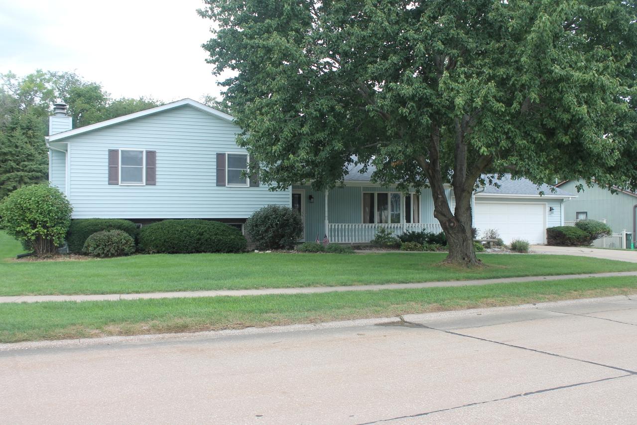 419 Richmond Hill Dr., Geneseo, IL 61254