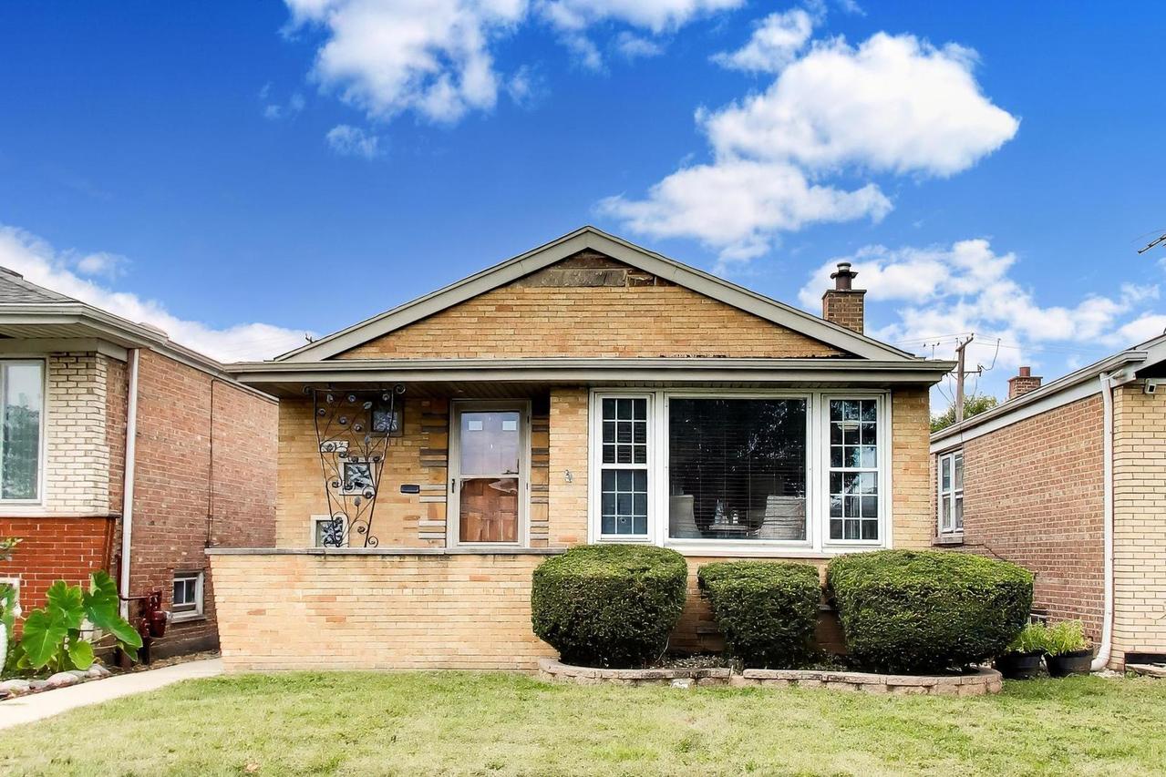 5652 S Parkside Ave., Chicago, IL 60638
