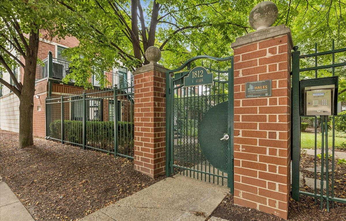 1812 S Clark St. #13, Chicago, IL 60616