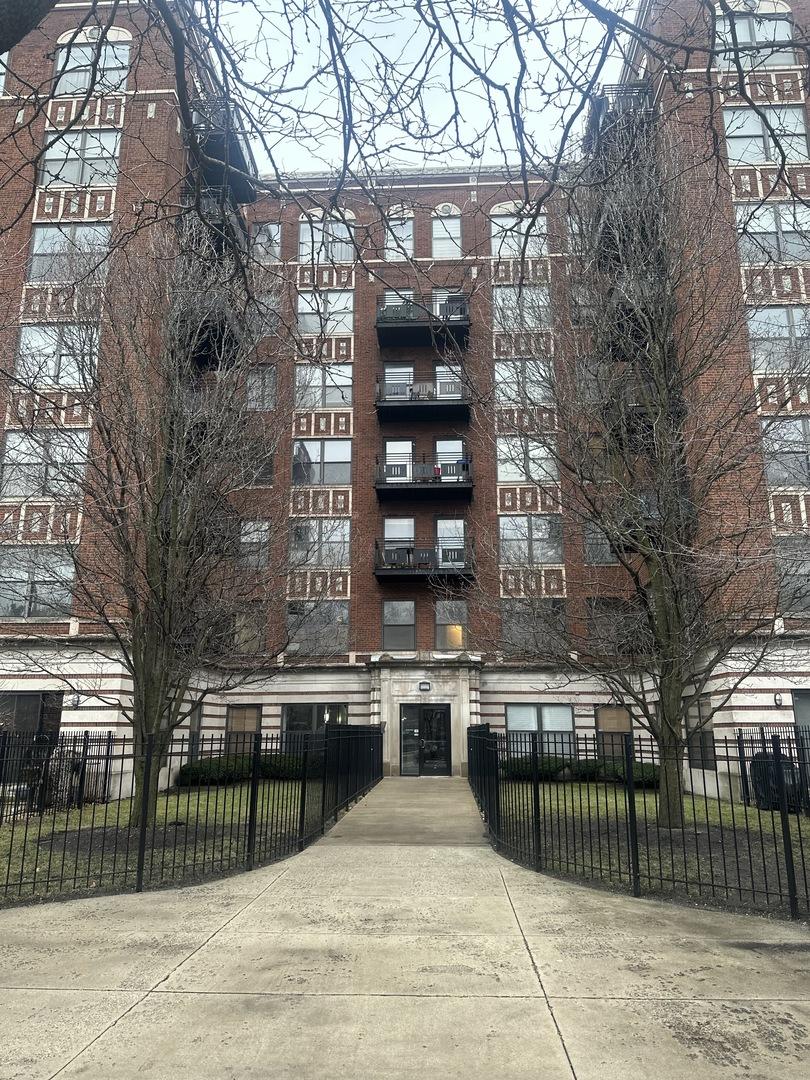 4537 S Drexel Blvd. #203, Chicago, IL 60653