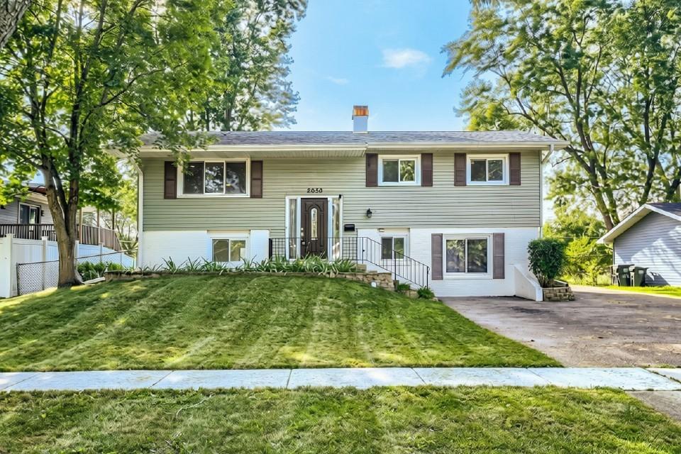 2050 Shepard Rd., Hoffman Estates, IL 60169