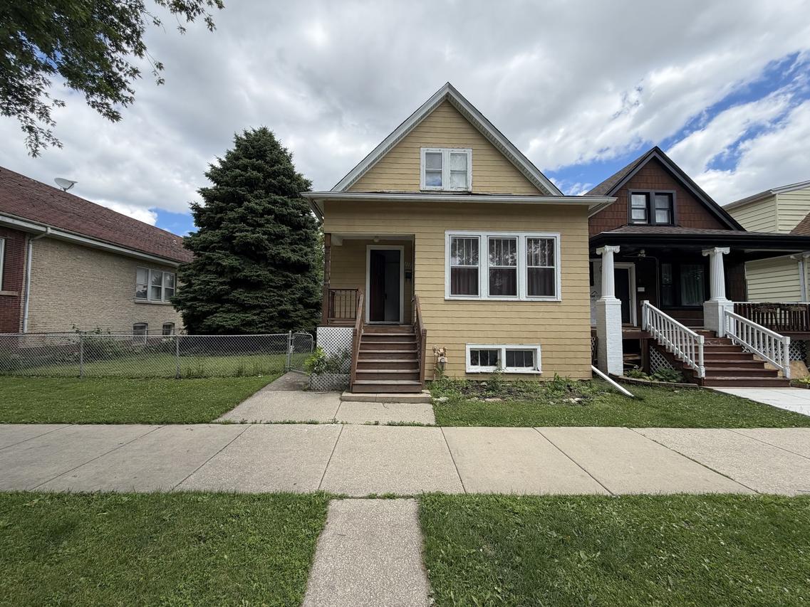 2221 N Lamon Ave., Chicago, IL 60639
