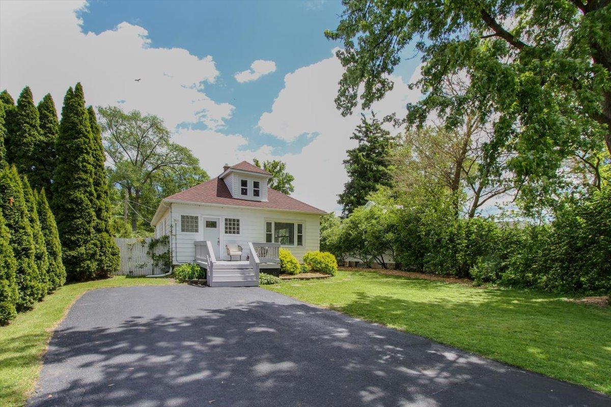 4507 Dorset Ave., Lisle, IL 60532