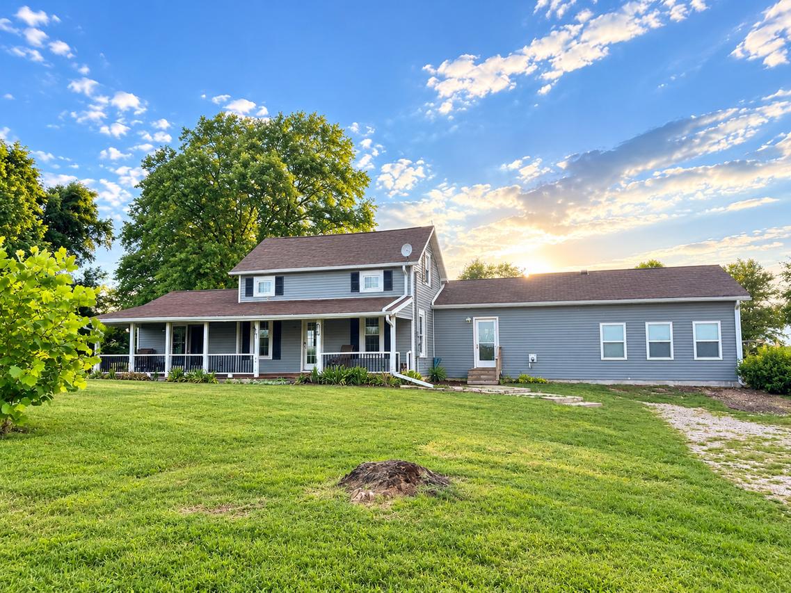 28759 E 2400th St., Prophetstown, IL 61277
