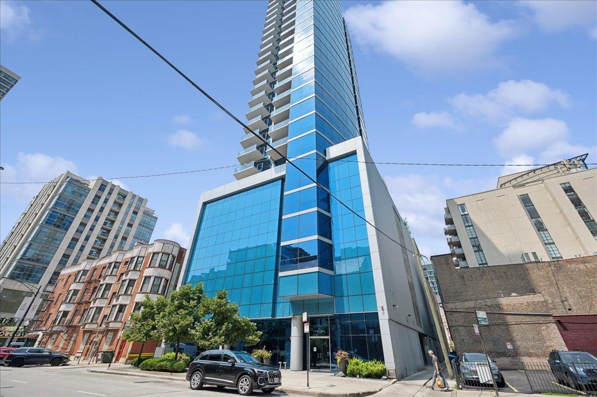 110 W Superior St. #1003, Chicago, IL 60654