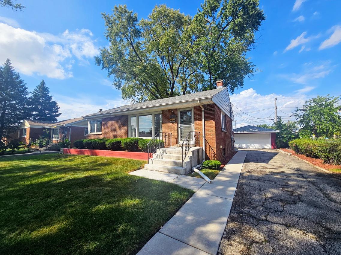 [Address Hidden by Seller], Des Plaines, IL 60018