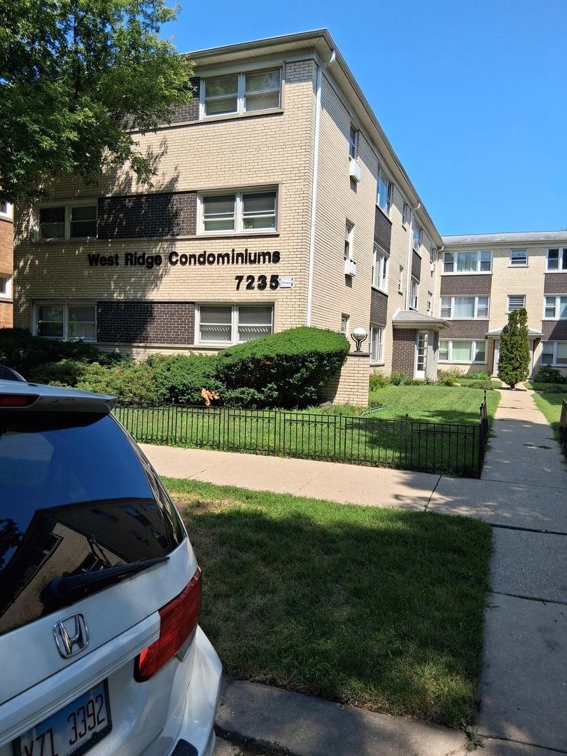 7235 N Hamilton Ave., Chicago, IL 60645