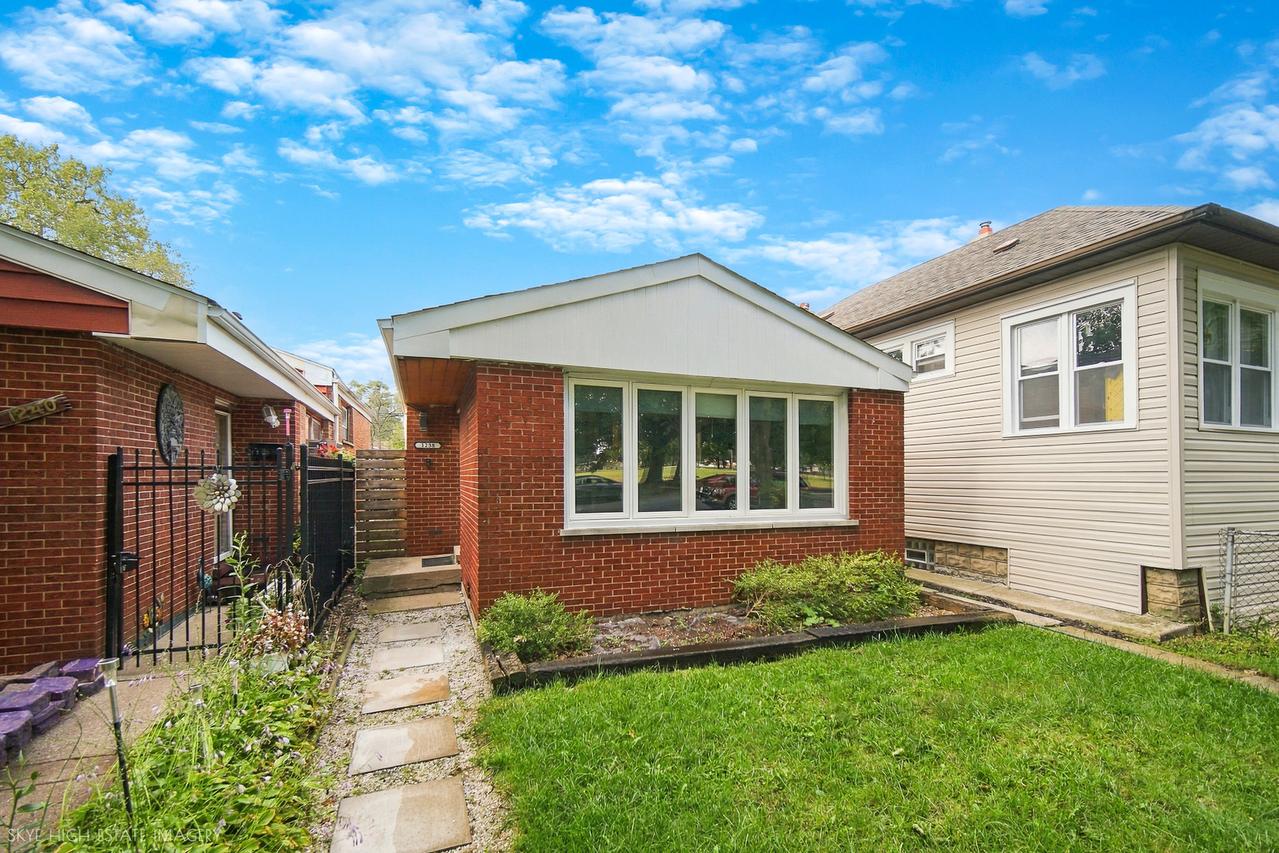 1238 W 112th Pl., Chicago, IL 60643