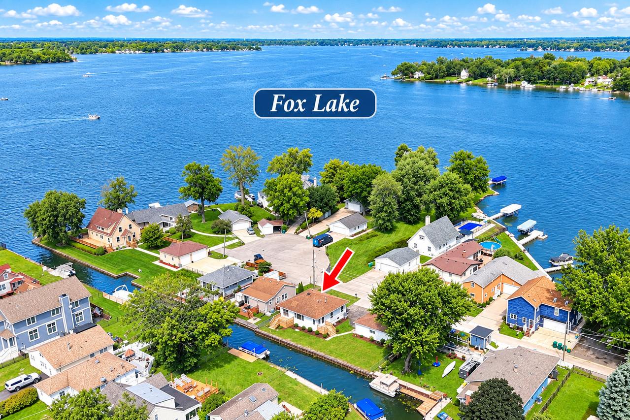 28 Lakeside Ln., Fox Lake, IL 60020