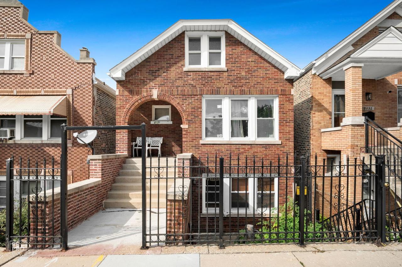 2136 W 23rd St., Chicago, IL 60608