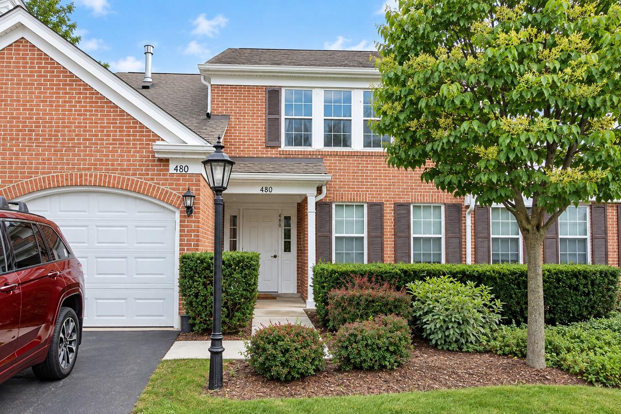 480 Green Bridge Ln. #B, Prospect Heights, IL 60070