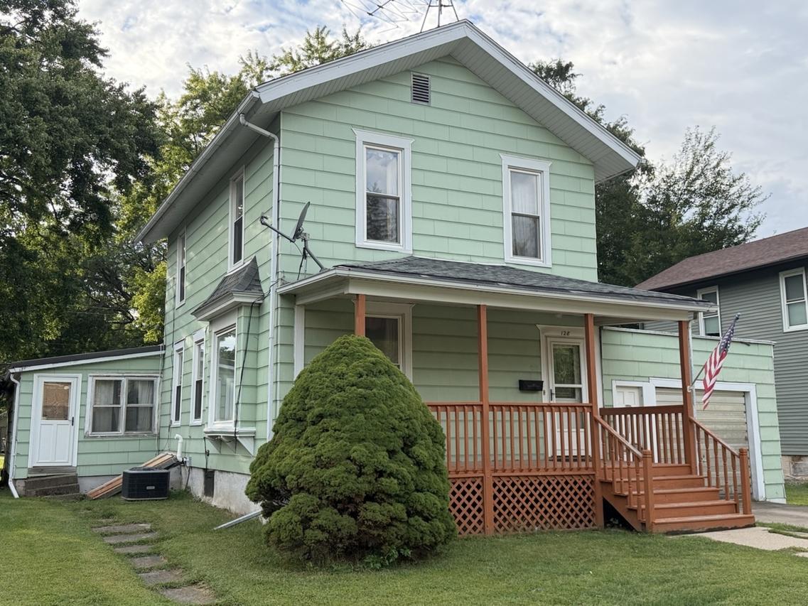 128 N Mason Ave., Amboy, IL 61310