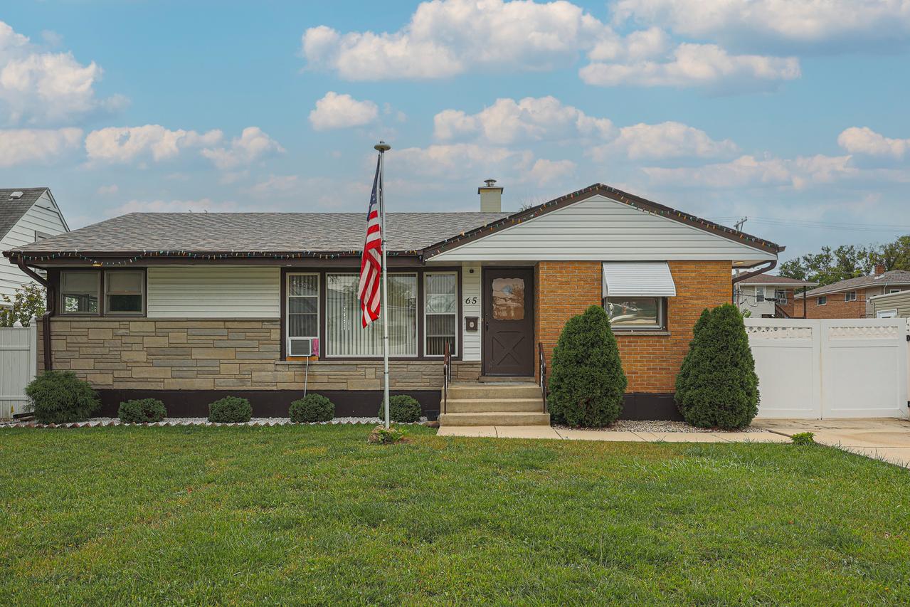 65 Victoria Dr., Northlake, IL 60164