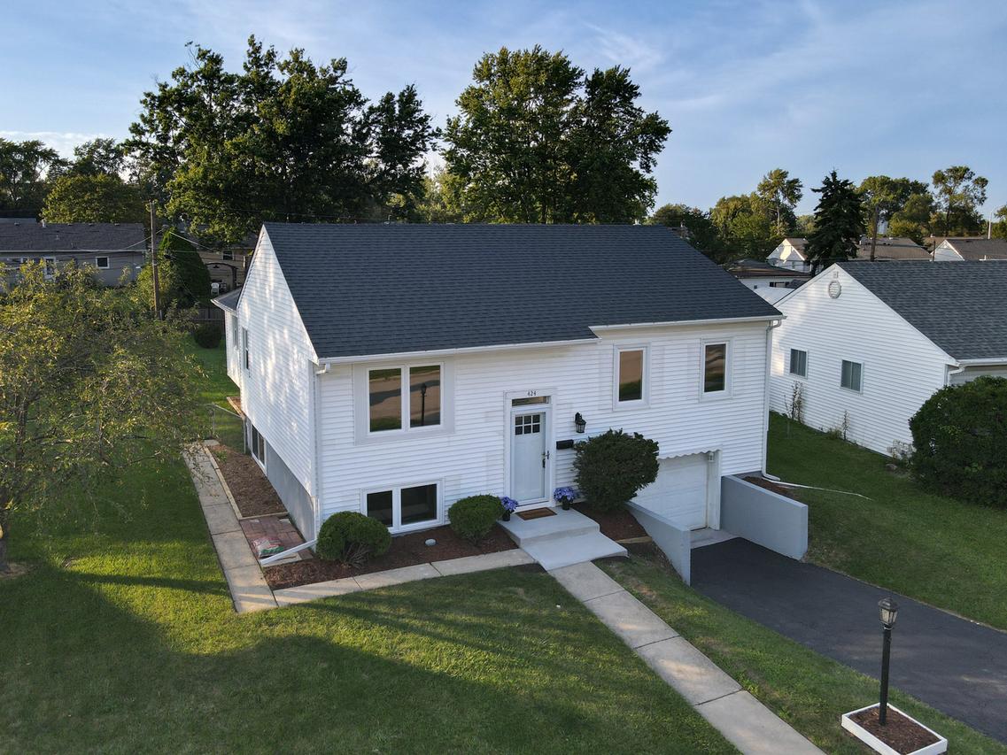424 Mark Ave., Glendale Heights, IL 60139